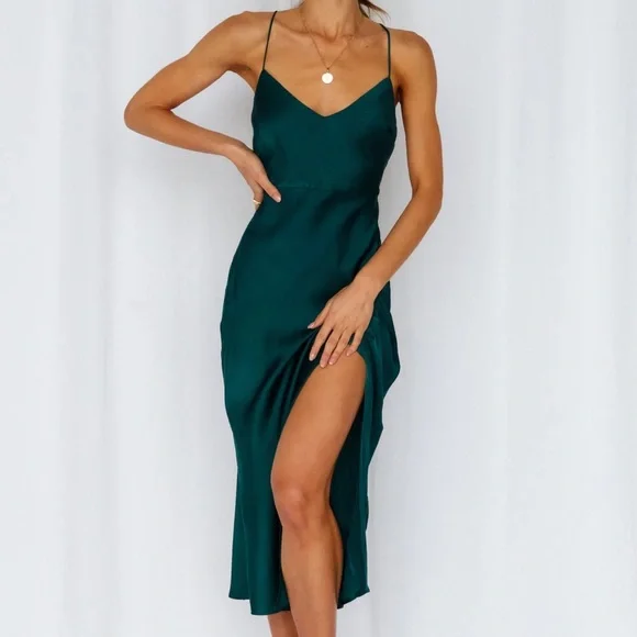Velvet Midi Emerald Green Dress Hello Molly Dresses Wedding Guest Midi Dress The 3rd Picture Is The Color Green Of The First Dress Poshmark Velvet Midi Emerald Green Dress Hello Molly Dresses Wedding Guest Midi Dress The 3rd Picture Is The Color Green Of The First Dress Poshmark